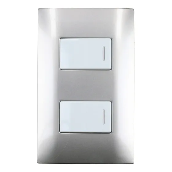 Placa 2 Interruptor 1/3, Línea Americana, Color Plata, Surte