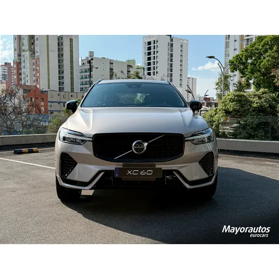 Volvo Xc60 2.0 T8 Ultra Dark At
