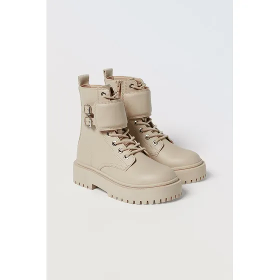 Botas Hebilla Marca: Zara Kids. Talla 37