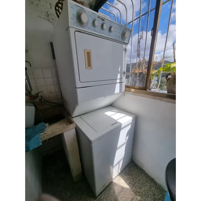 Lavadora Secadora Whirlpool (usada)