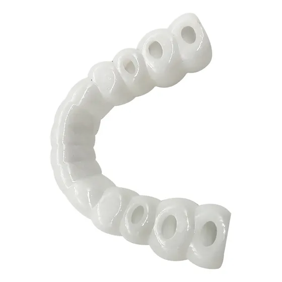Carilla Cosmética Para Una Sonrisa Perfecta Con Una Dentadur