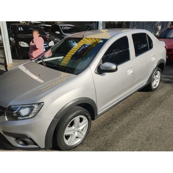 Renault Logan 1.6 Zen 16v X-tronic 4p