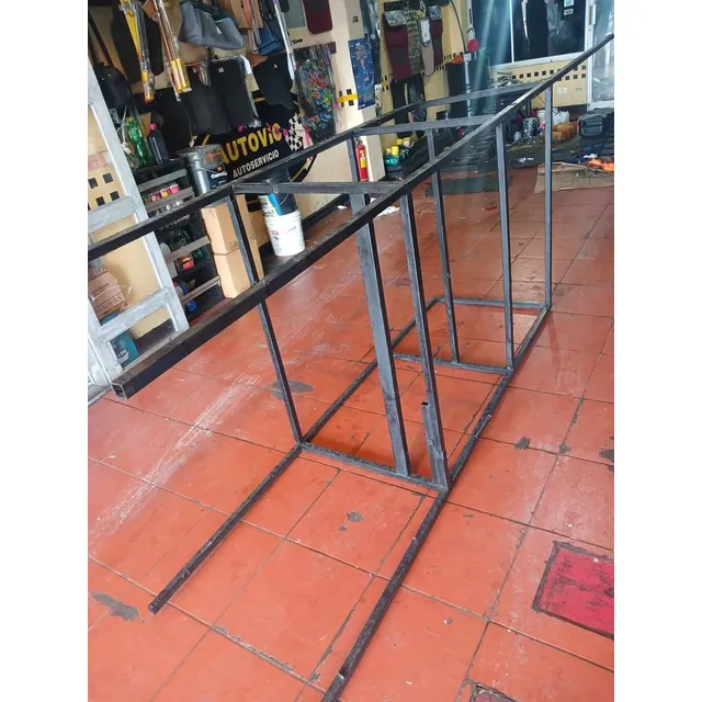 Estructura De Metal, Tipo Estante Para Poner Llantas ¢10.000