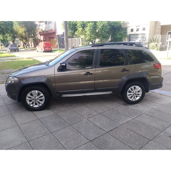 Fiat Palio 1.6 Adventure Pack Seguridad + Alarma
