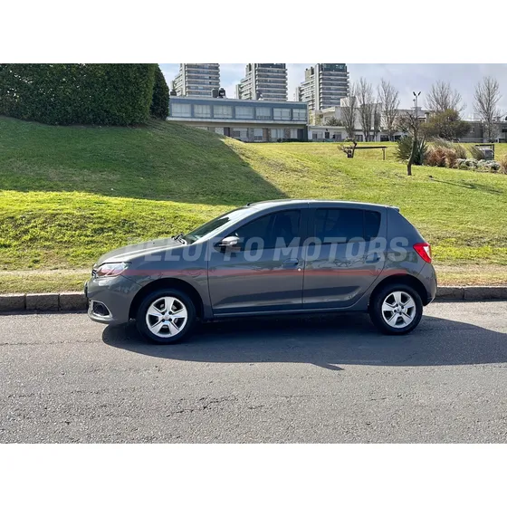 Renault Sandero 1.6 Privilege 105cv