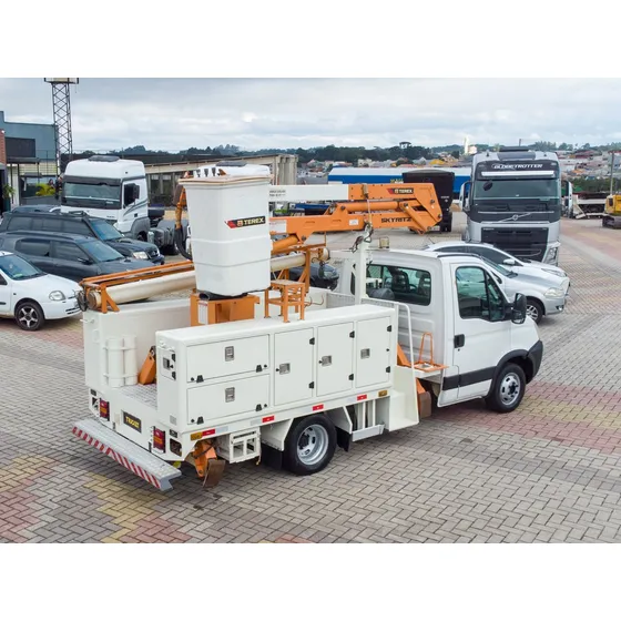 Iveco Daily 55c17cs 2013 3/4 Linha Viva = 8120, 710, 1016