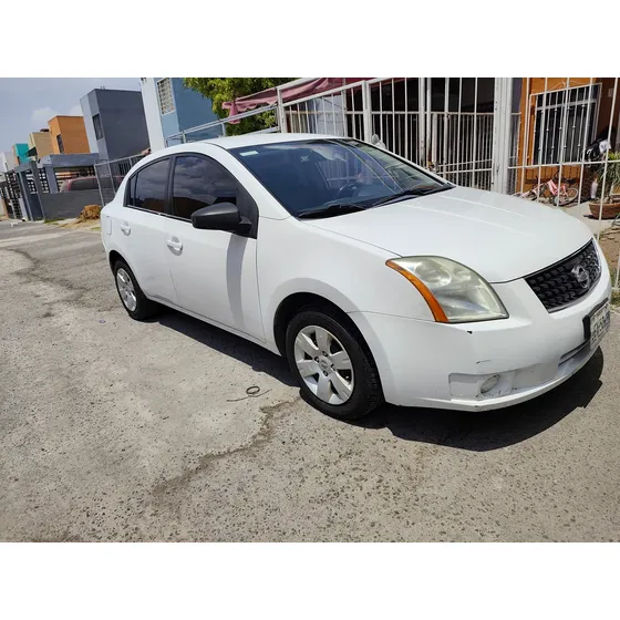 Nissan Sentra 2.0 Custom Cvt