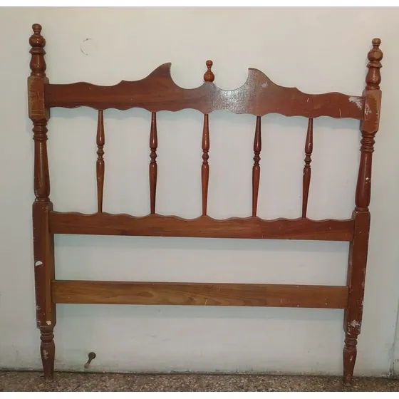 Copetes Usados Para Cama Individual $33