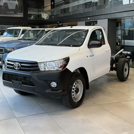 Toyota Hilux 2027 2.4 Diésel 4x4
