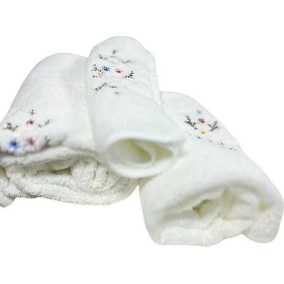 Juego De 3 Toallas (visita, Manos, Baño) Bordadas Color Blanco ROYAL TOUCH FLORAL