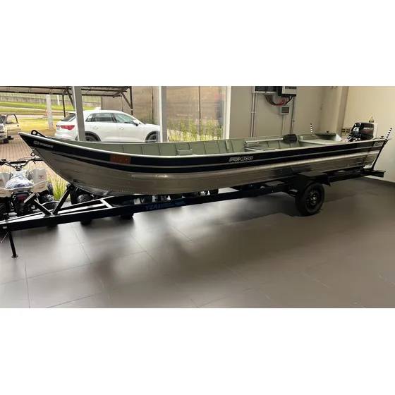 Barco De 6 Metros Com Carreta Rodoviária E Motor De Popa Me 