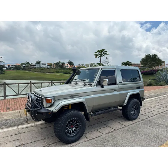 Toyota Land Cruiser 4.5 Fzj73