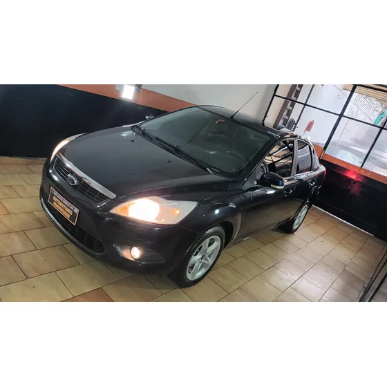 Ford Focus 2 2.0 Exe Sedan Trend