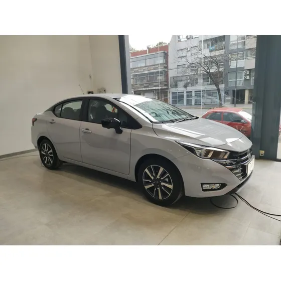 Nissan Versa 1.6 Sr Cvt
