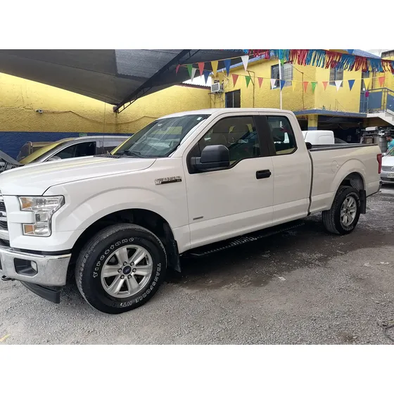 Ford F-150 Super Cab