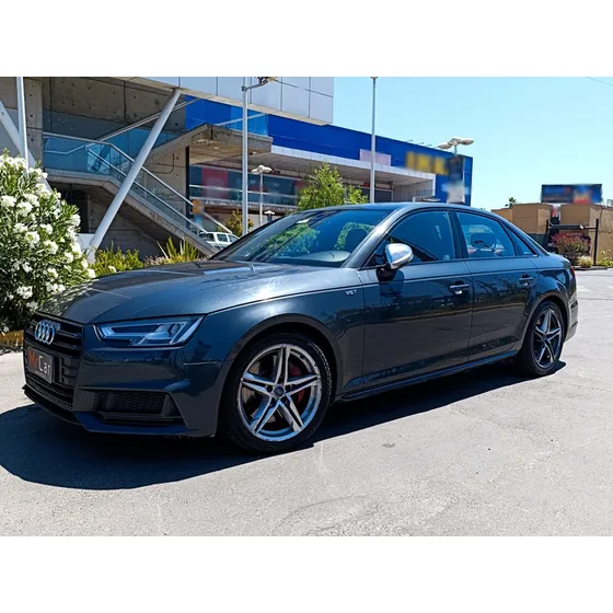 Audi S4 Tfsi At