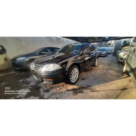Volkswagen Bora 1.8 Highline T 180cv Cuero