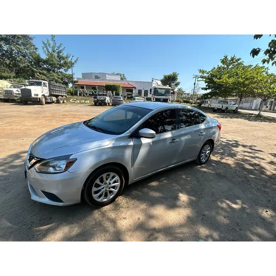 Nissan Versa 1.6 Advance Mt