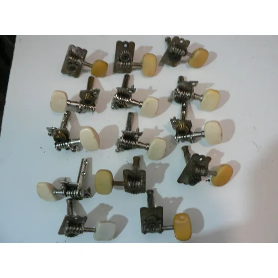 Remate De Clavijas Para Guitarra O Cuatro Venezolano