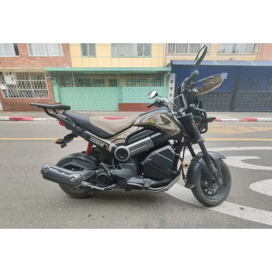 Moto Honda Navi Adventure Modelo 2024