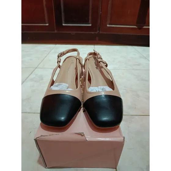 Zapatos Bicolor Estilo Chanel - Talla 5.5 (36)