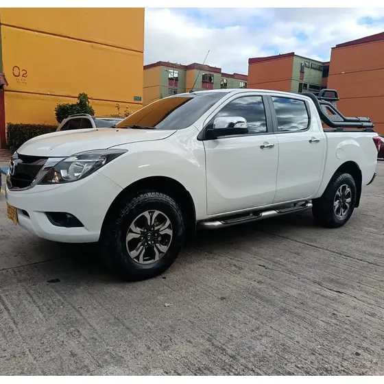 Mazda Bt-50 2017 4x4 3.2 Diésel Mecánica All New Pro