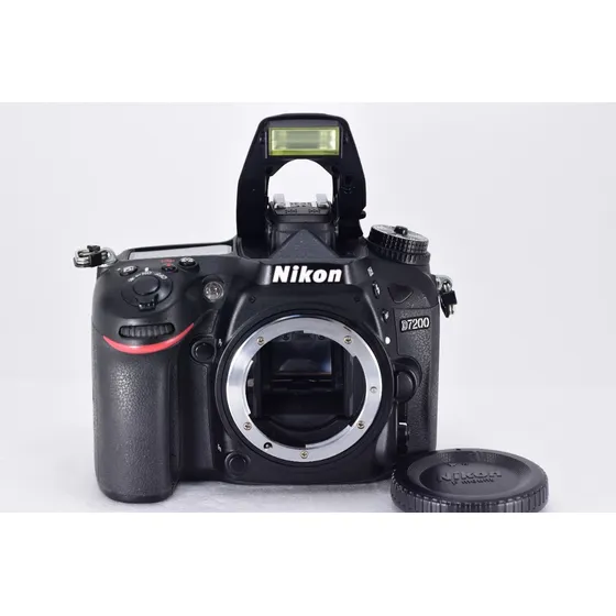 Nikon D7200 24.1mp (tags D7000 D7100 D7500 D600) 17k Clicks