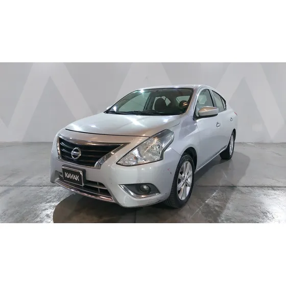 Nissan Versa 1.6 Advance Auto