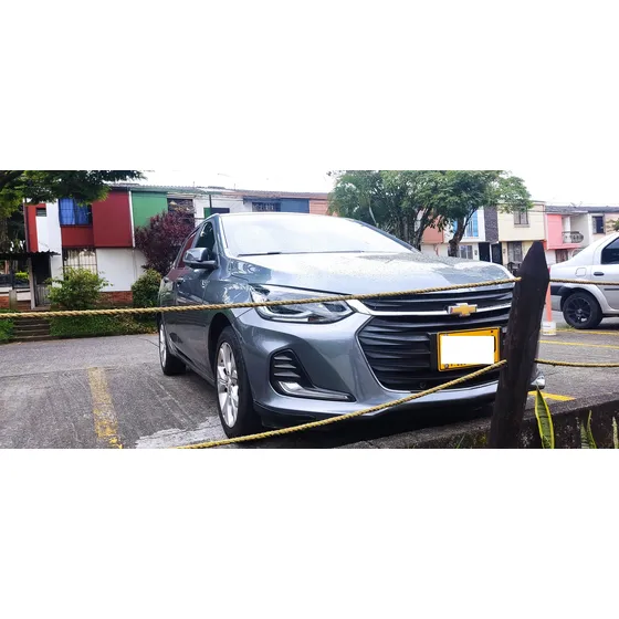 Chevrolet Onix 1.0t Premier Hatch At