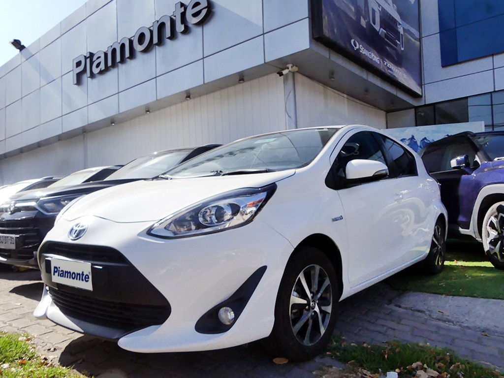 Toyota Prius 1.5 Hibrido Cvt