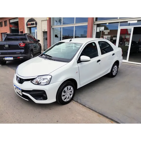 Toyota Etios 1.5 Sedan X L18