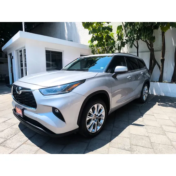 Toyota Highlander 3.5 Limited Panoramic Roof At
