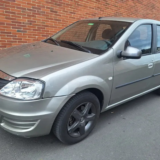Renault Logan 2015 1.6 Expression
