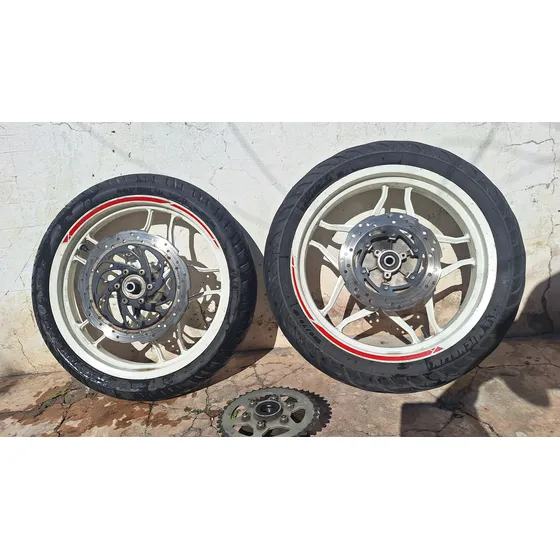 Ruedas Completas Con Cubiertas Michelin, Camaras Y Llantas