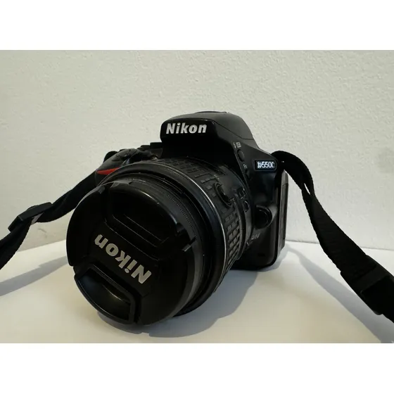Cámara Digital Nikon D5500: Captura Momentos Inolvidables Negro