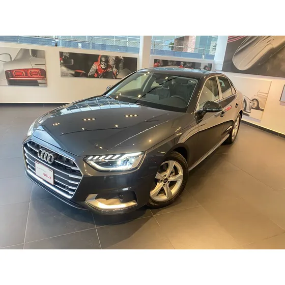 Audi A4 4p 40 Select L4/2.0/t Aut Mhev