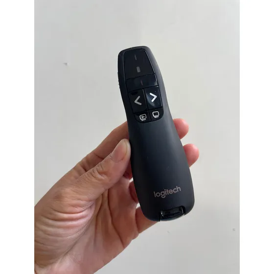 Apresentador Sem Fio Logitech R400  Laser Preto