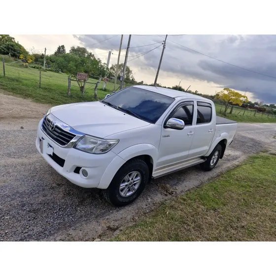 Toyota Hilux 2.7 Cd Srv Vvti 4x2