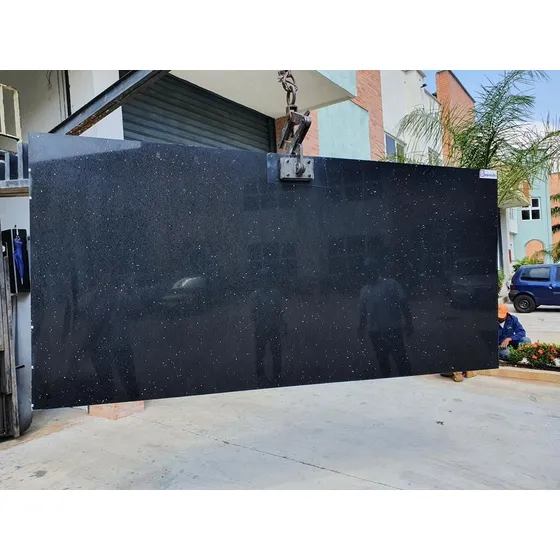 Lamina De Cuarzo Negro Estelar Para Tope De Cocinas Baños 