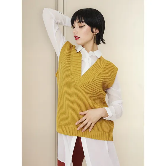 Chaleco Cuello V Oversize Mostaza Nicopoly