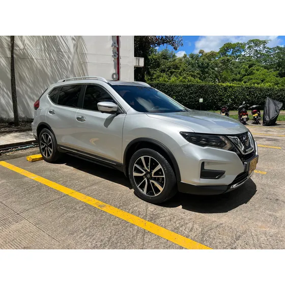 Nissan X-trail 2.5 Exclusive
