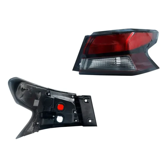 Calavera Derecha Exterior Versa 2020 2021 2022 Ms