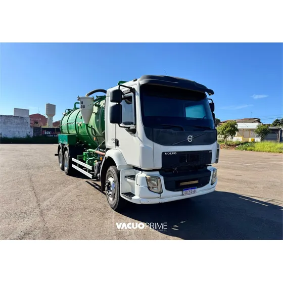 Caminhao Limpa Fossa E Hidrojato 16.000 Litros