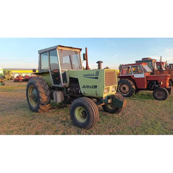 Vendo Tractor Zanello 220m,motor M.benz 1114,tdf,hidraulico.