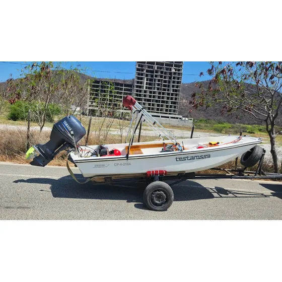 Boston Whaler 13 (4.10mts) + Yamaha 50- 4t - 10hras
