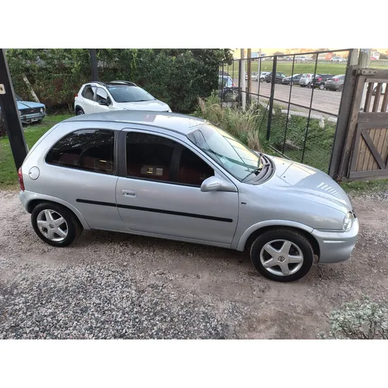 Chevrolet Corsa 1.4 Classic Gls 3p Aa