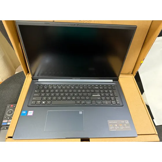 Asus Vivobook 17, I5 120u 1.4 Gh 8gb, 512gb Ssd, Win 11 Home