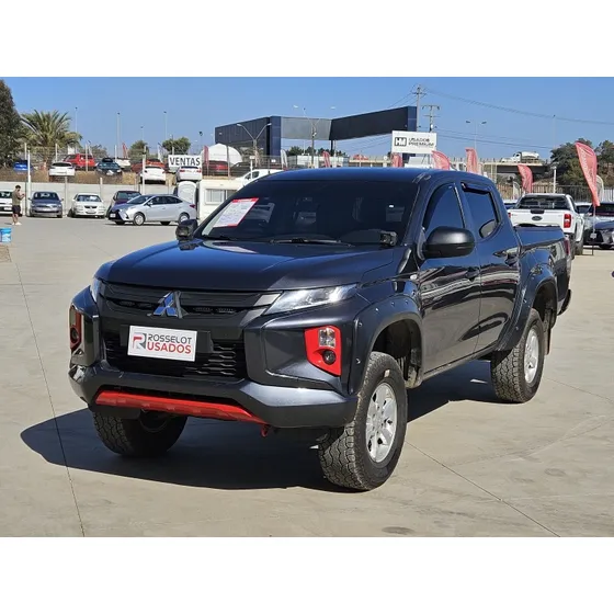 Mitsubishi L200 L200 D/c 2.4 Work Cr 4x2 Wf Doble Airbag Cc Mn