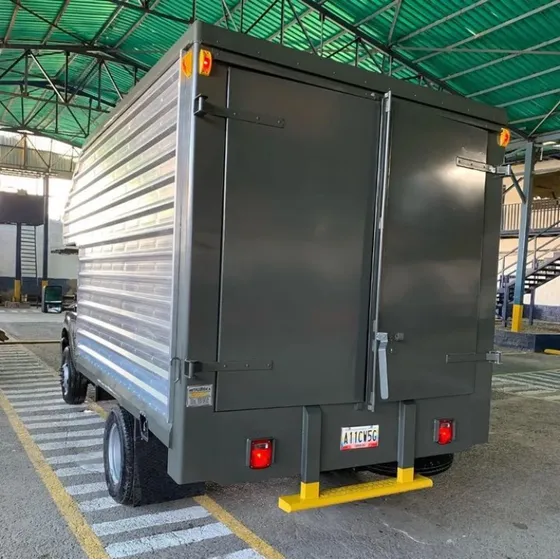 Furgones Cavas   Super Duty C3500