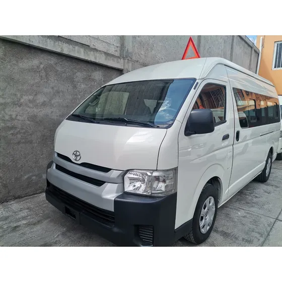 Toyota Hiace Panel Super Larga Mt